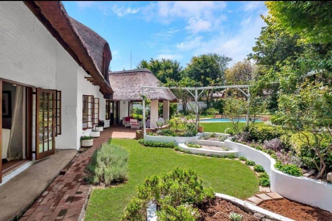 Libra Lodge Sandton Eksteriør bilde